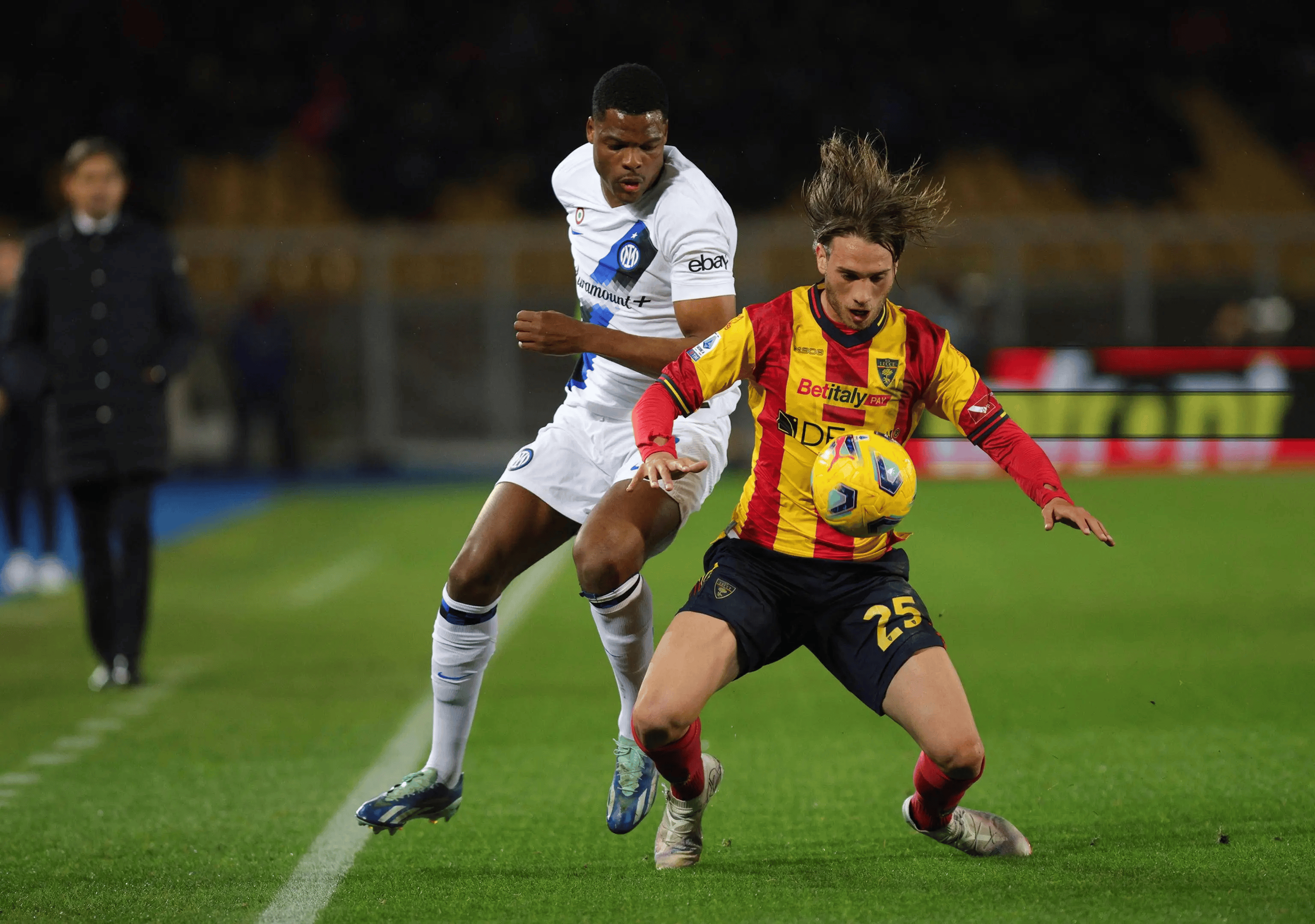 世俱杯奖金-关于AC米兰在意甲比赛中表现抢眼,继续追赶领先者的信息