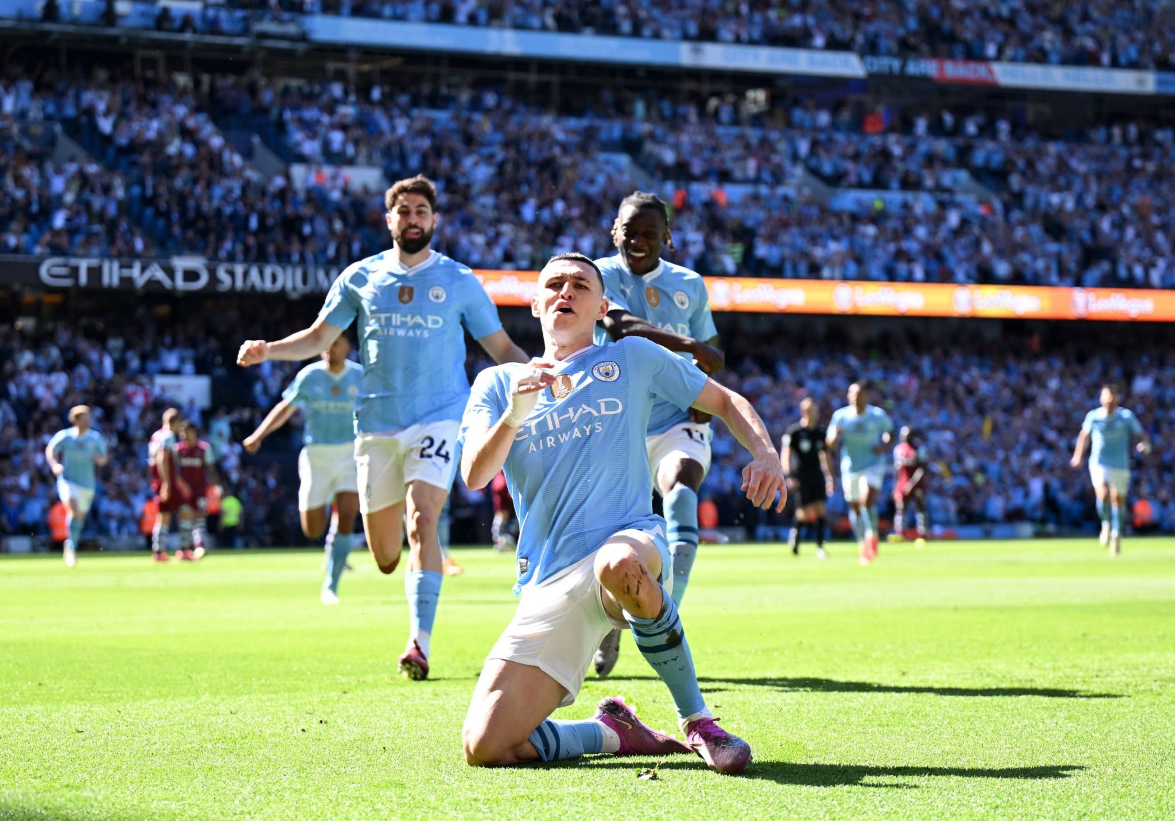 关于曼城取得四连胜，领先优势扩大的信息