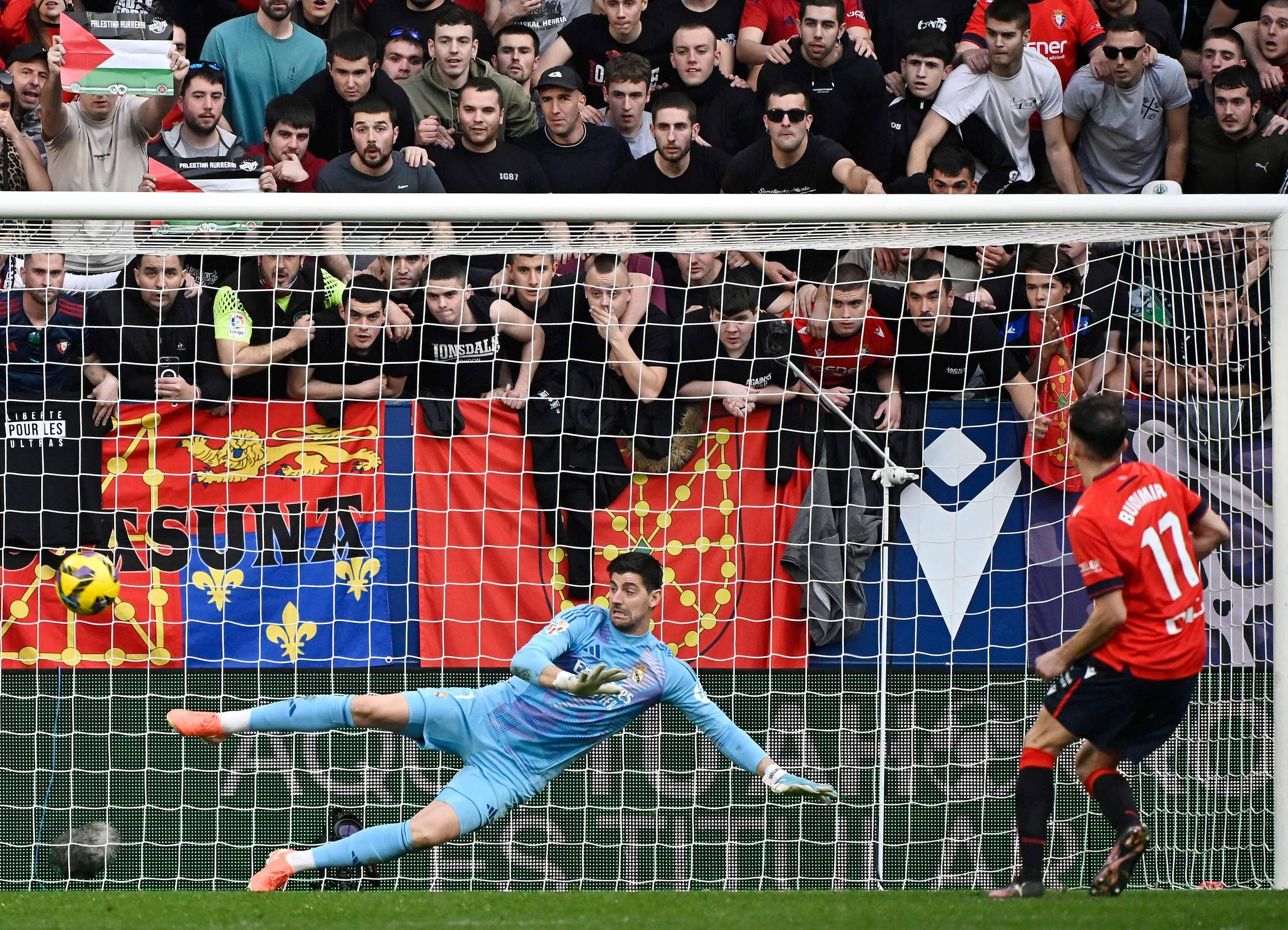 世俱杯奖金-关于联赛争夺异常凶猛,豪门球队秀出确凿实力的信息