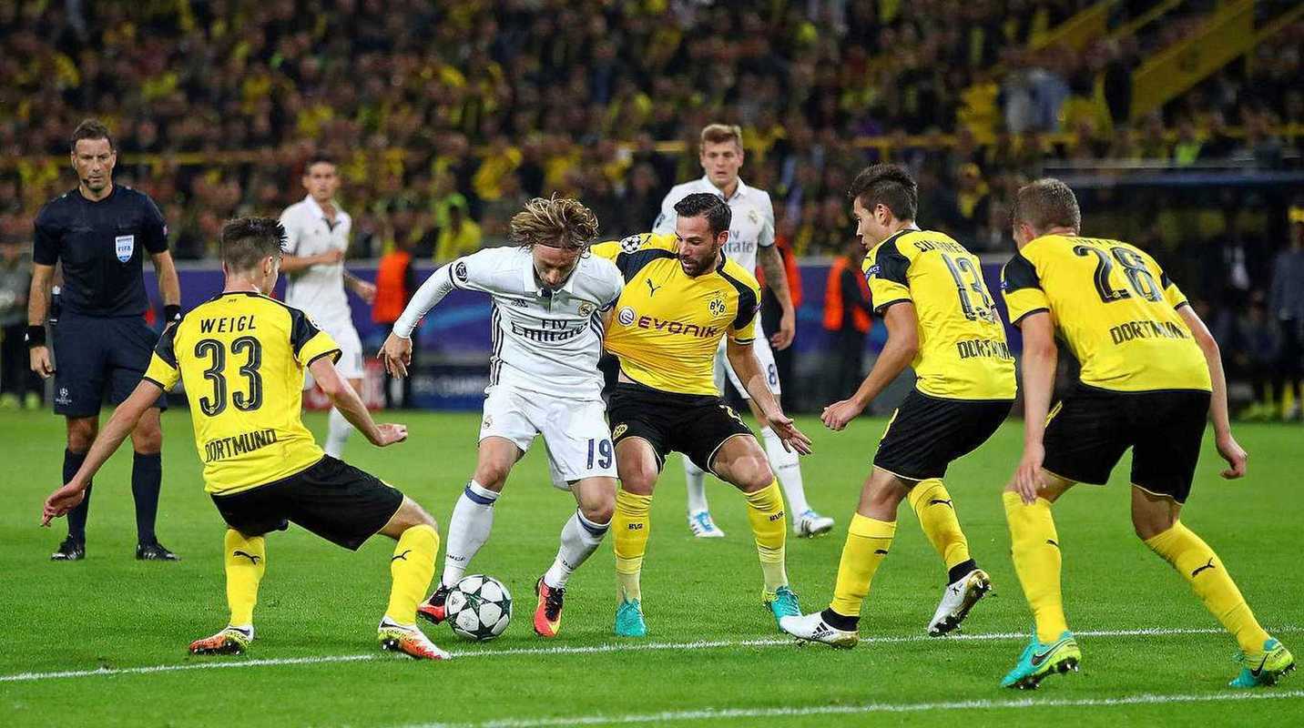 世俱杯2025-霍芬海姆球队备战高压状态,谋求扭转颓势