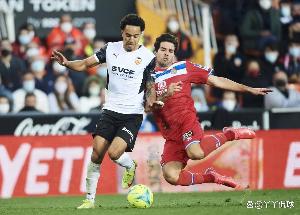 瓦伦西亚在客场击败巴塞尔晋级 瓦伦西亚在客场击败巴塞尔晋级