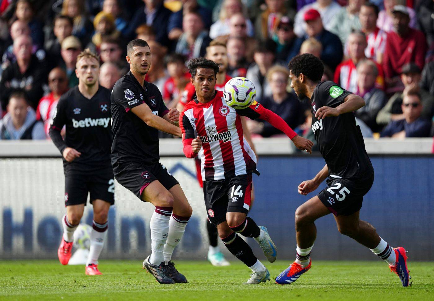 包含沃特福德客场逼平富勒姆,客场不败的词条 包含沃特福德客场逼平富勒姆,客场不败的词条