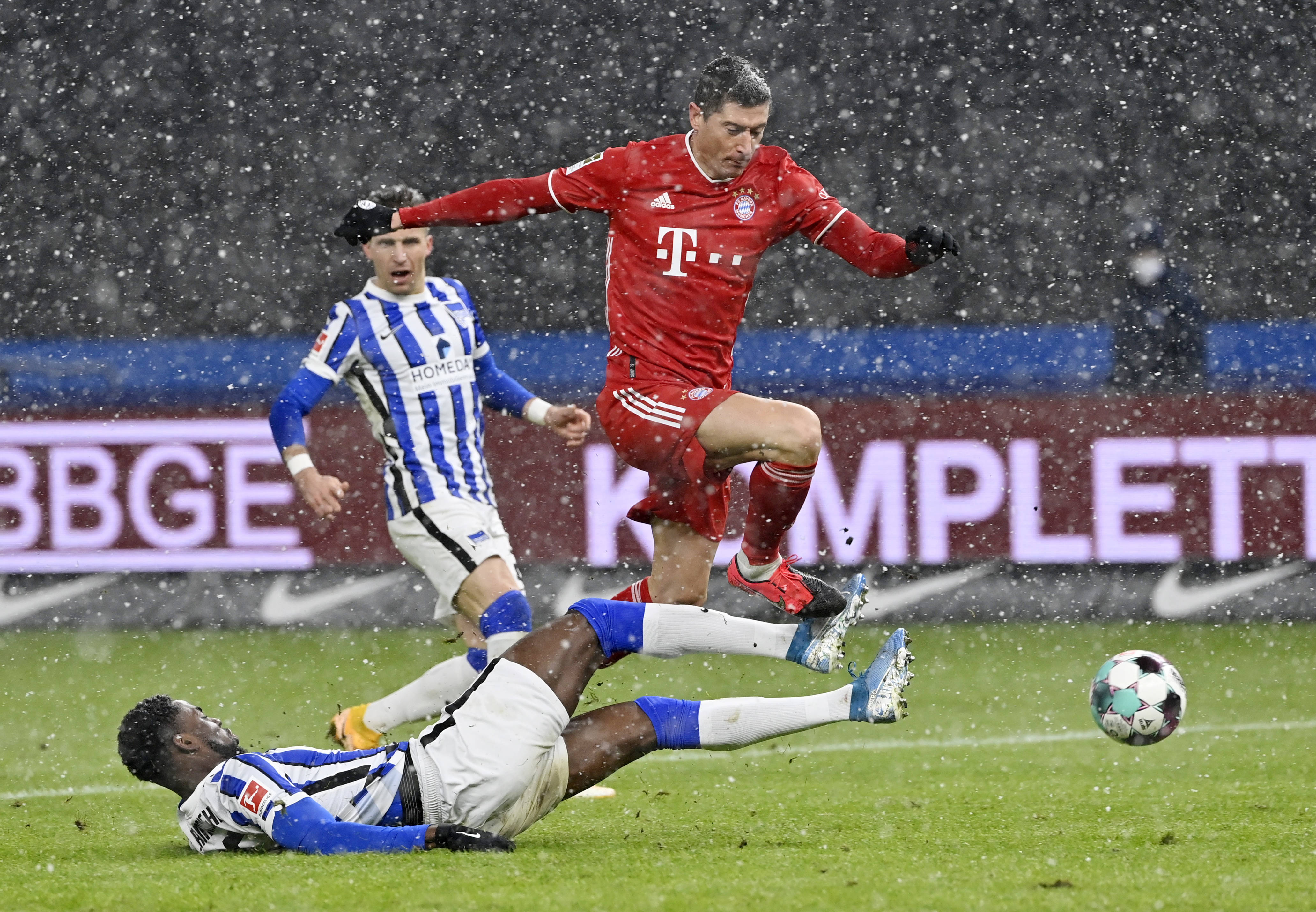 曼城主场击败拜仁慕尼黑，取得胜利