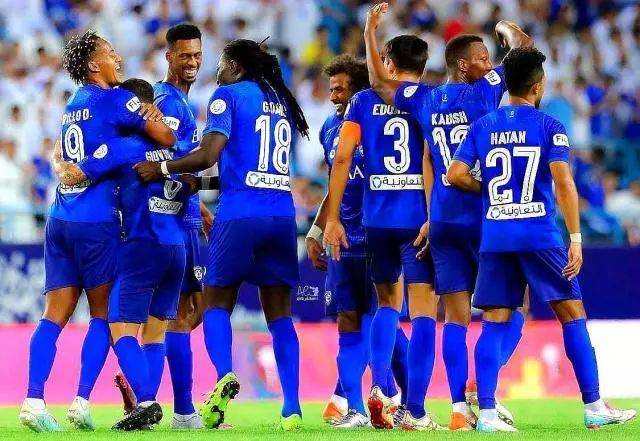 世俱杯分组-欧洲球队实力碰撞,赛场上激烈比拼争夺晋级