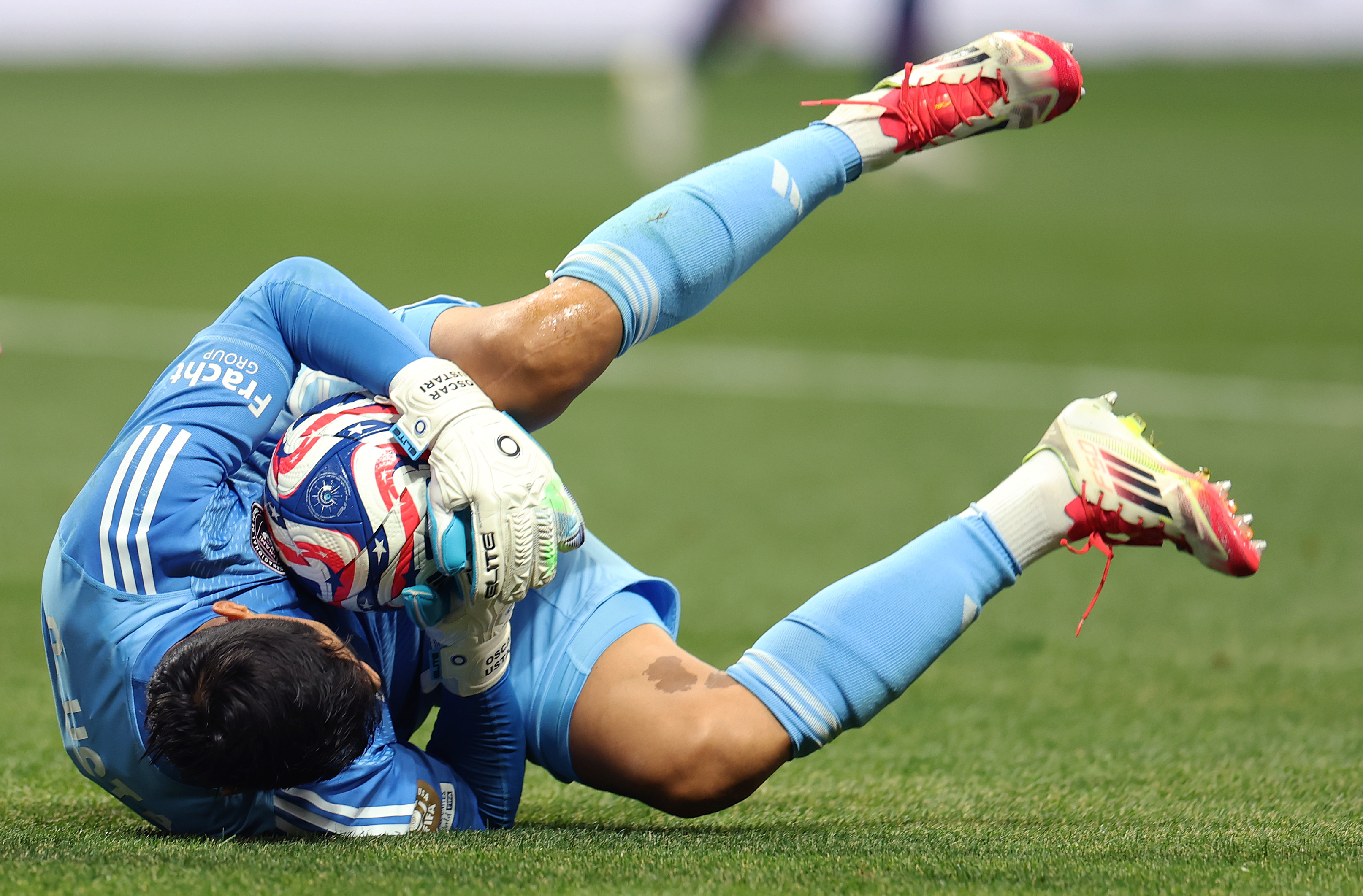 世俱杯改制-巴黎圣日耳曼实现逆转，晋级八强