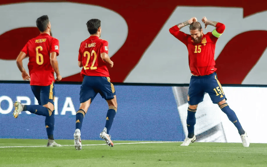 西班牙逼平斯洛伐克，出线形势堪忧