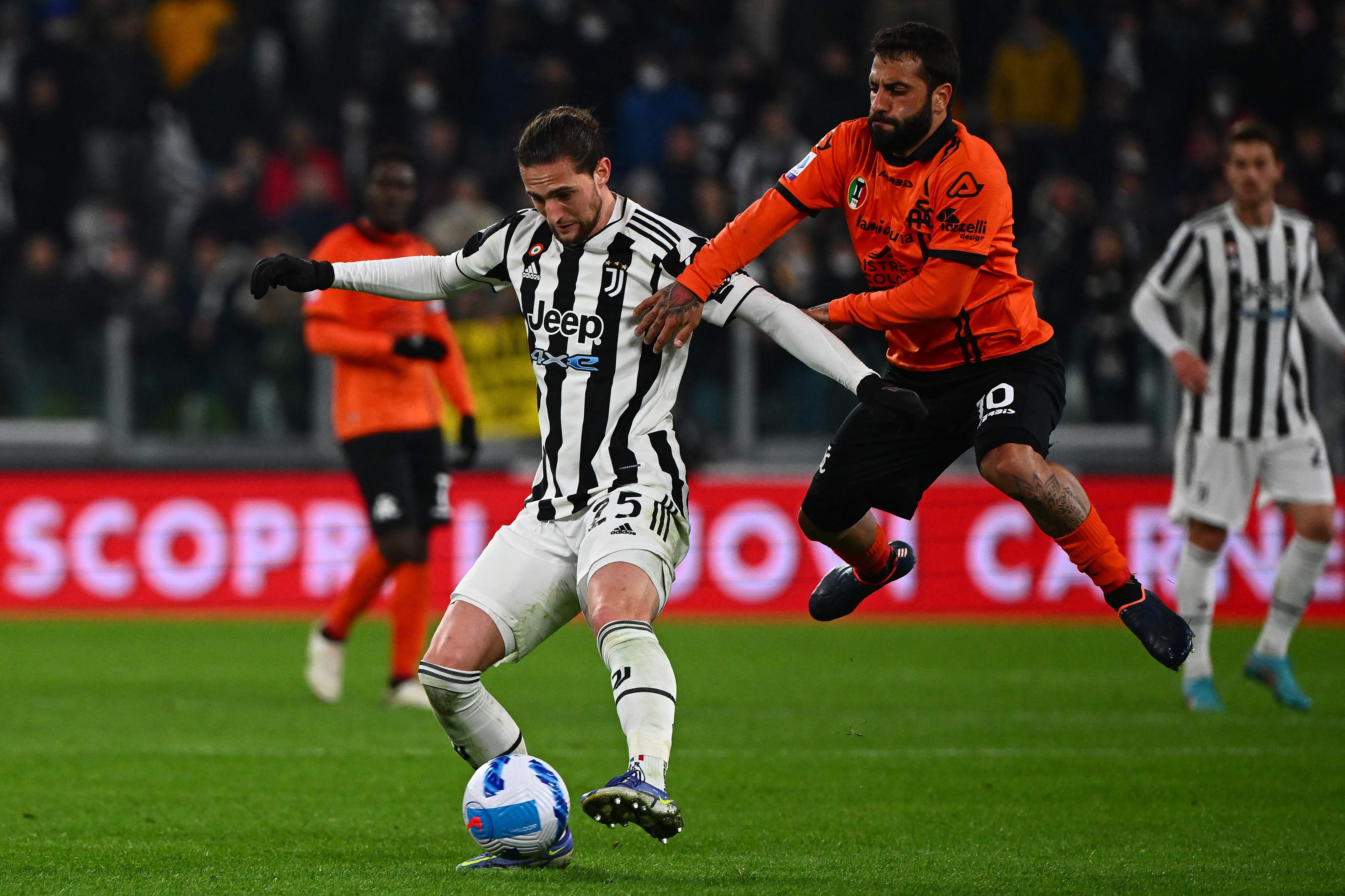 意大利足球联赛引发球迷关注