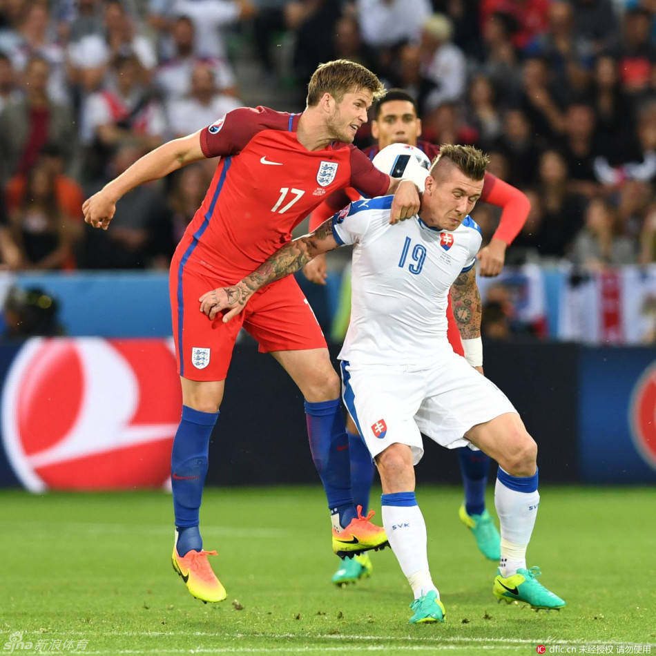 欧洲杯场上的较量，士气高昂