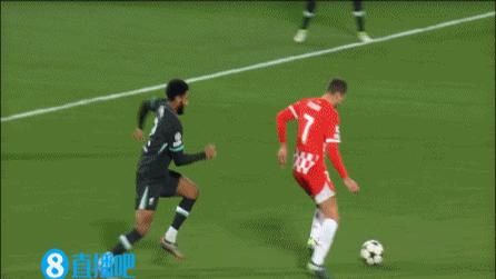 世俱杯赛程-赫罗纳客场击败对手，挣得关键三分