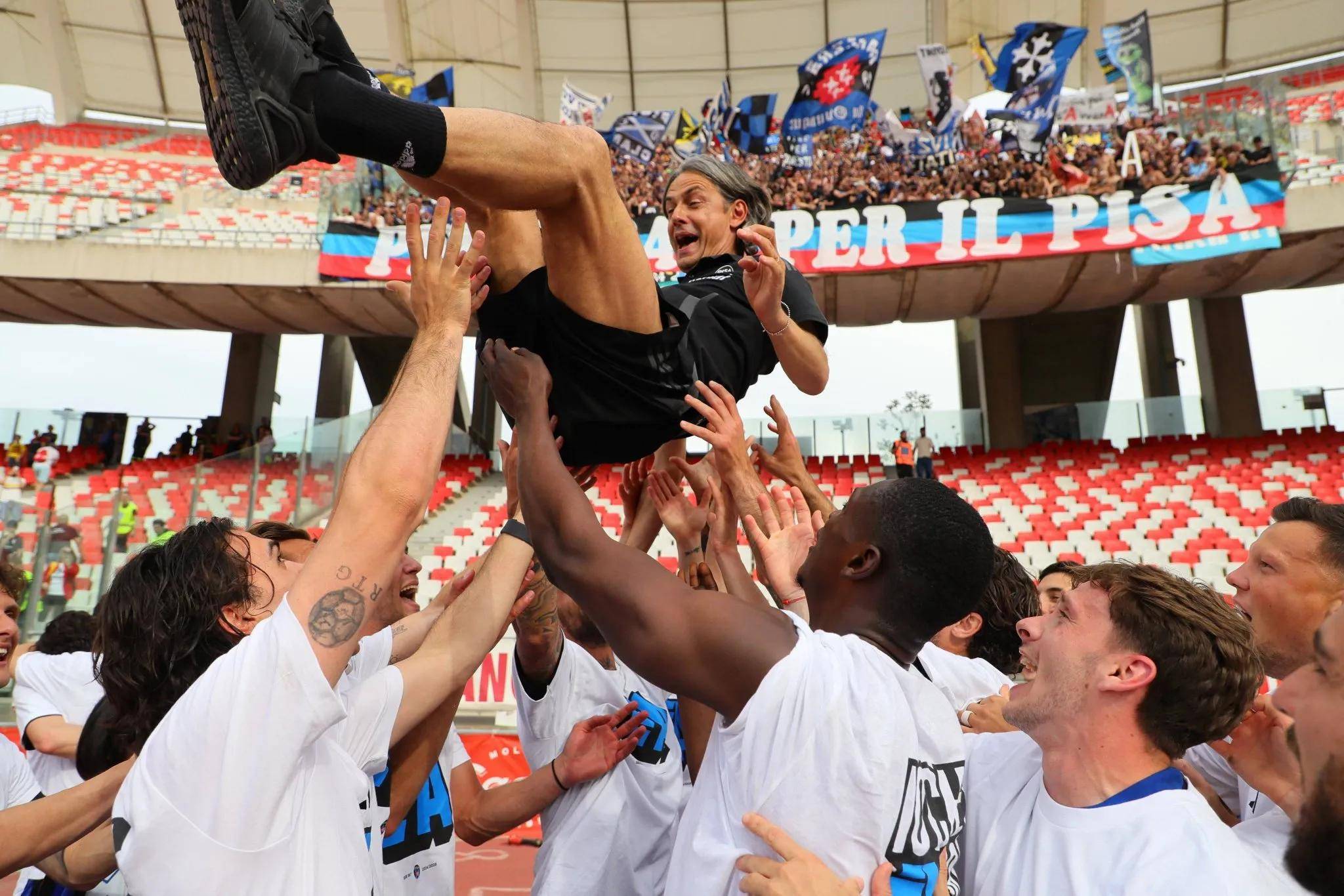 中场大将回归,意甲球队再度迎来辉煌胜利 中场大将回归,意甲球队再度迎来辉煌胜利