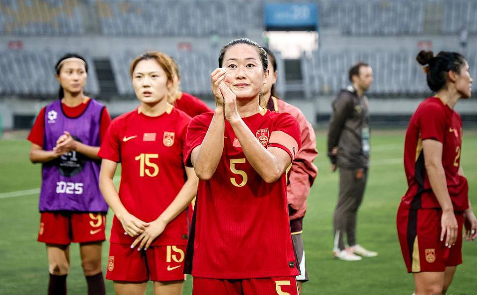 关于异军突起:女足运动员交出出色战绩的信息 关于异军突起:女足运动员交出出色战绩的信息