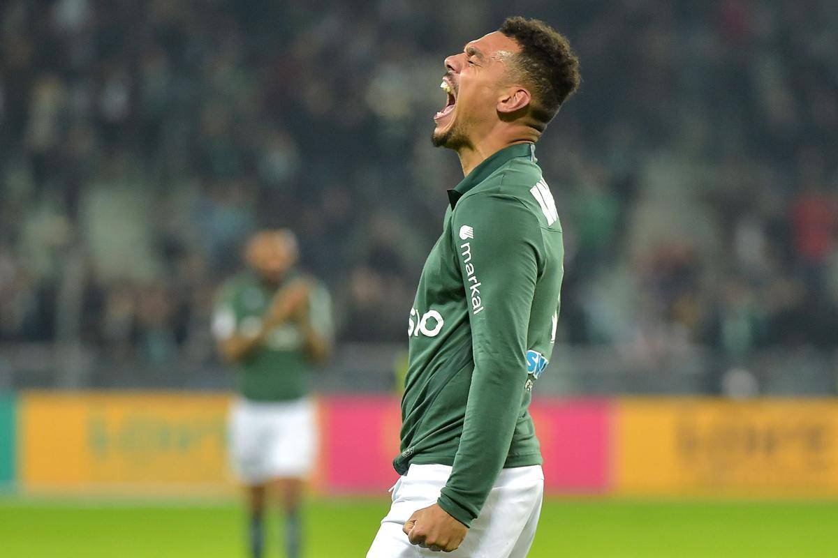 世俱杯冠军-圣埃蒂安主场突围,取得连胜喜人的战绩的简单介绍