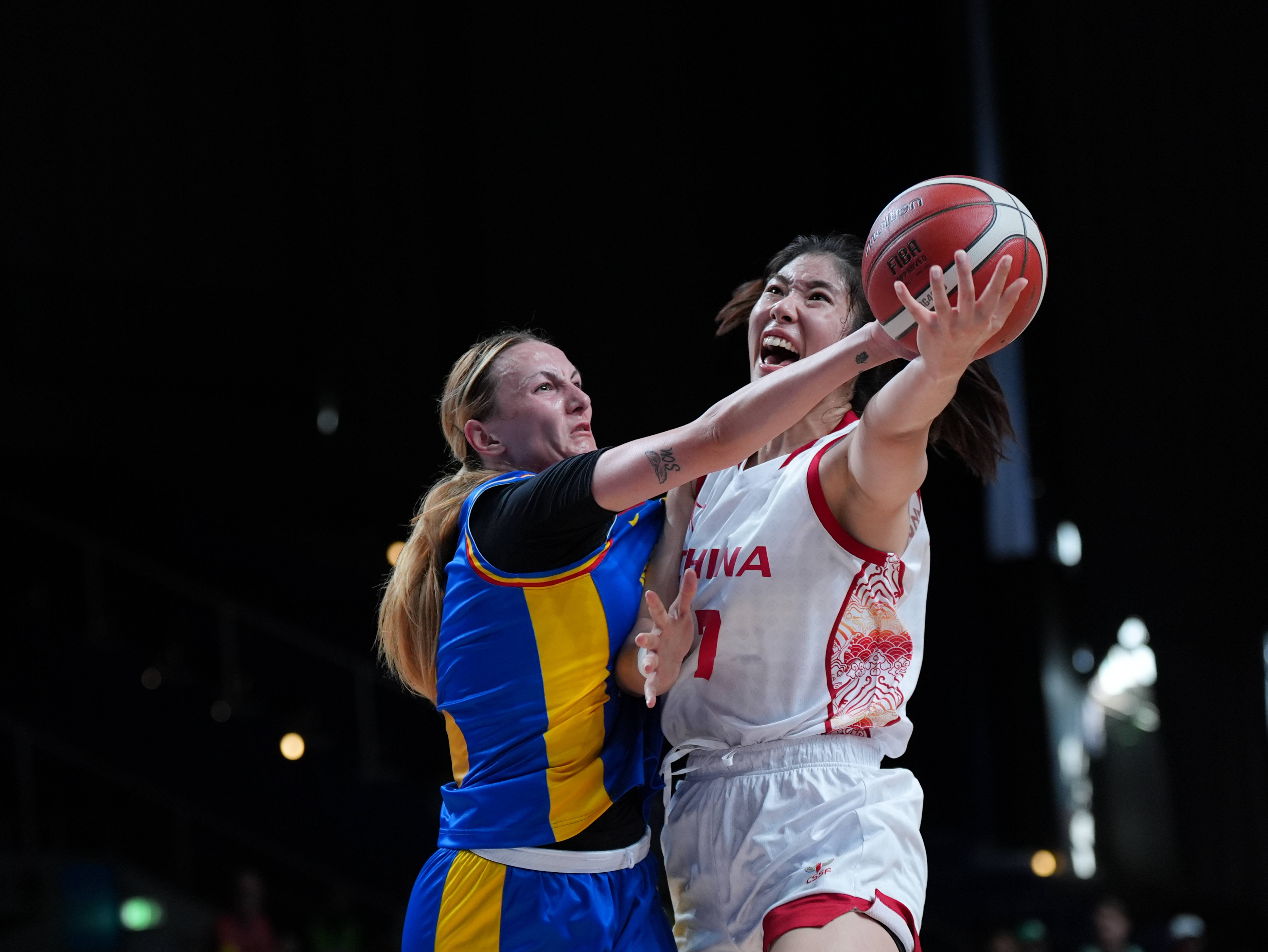 罗马尼亚篮球联赛中最佳球员上演精彩表现