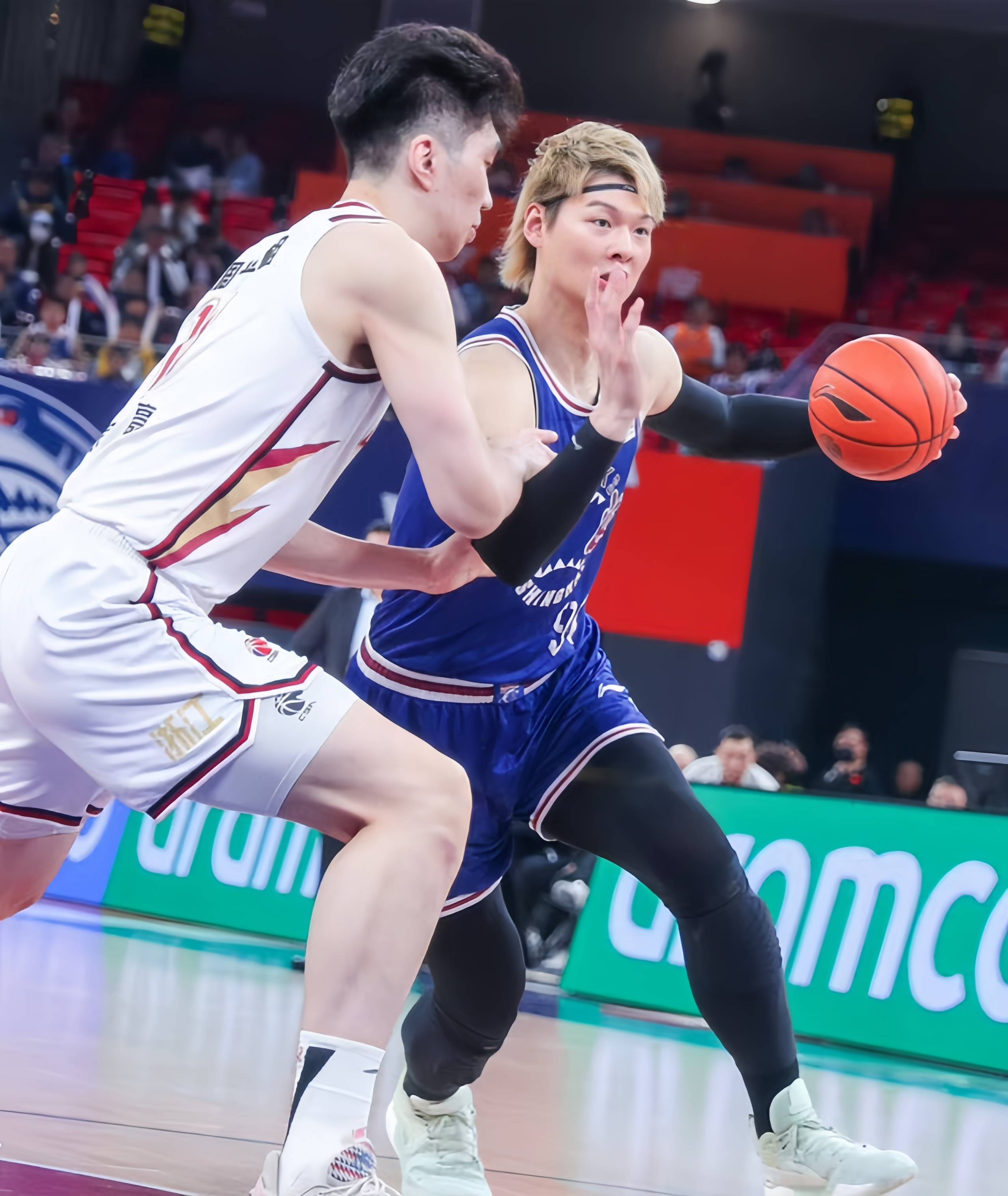 世俱杯决赛-华沙维斯瓦赫获得客场胜利,士气大振