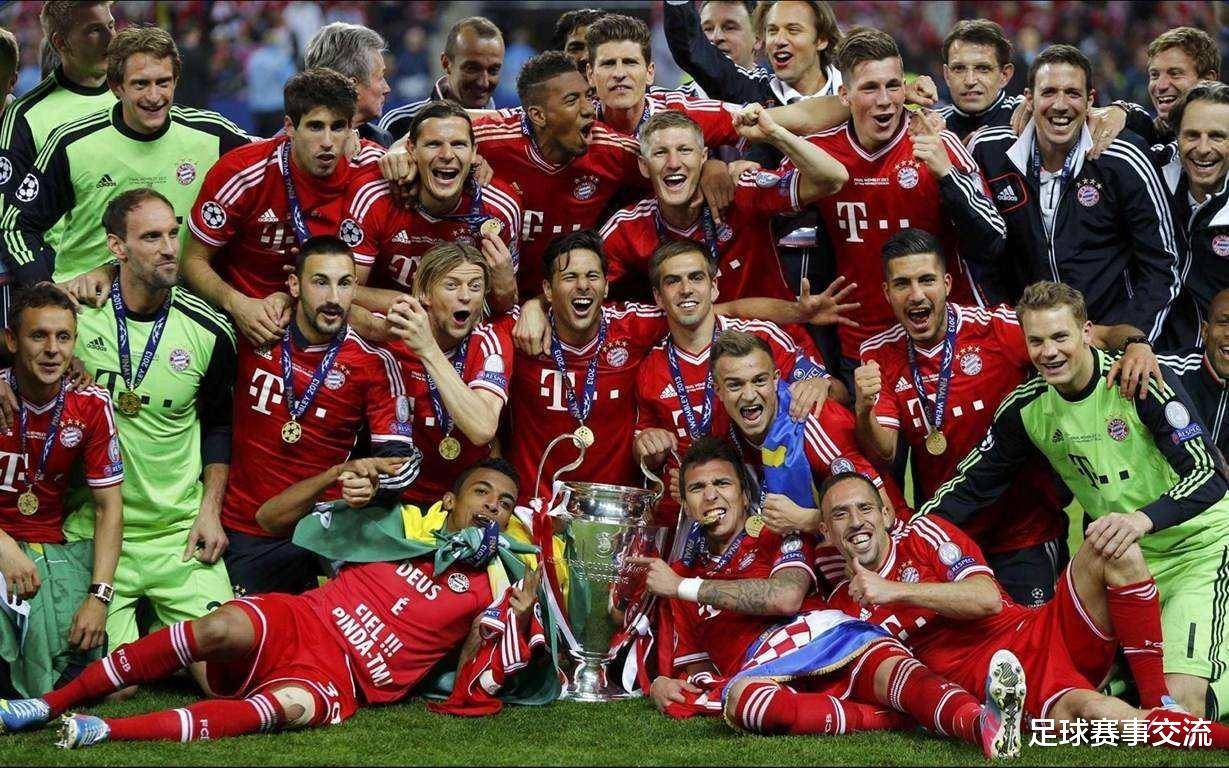 意甲球队队员合影曝光,团结得分强 意甲球队队员合影曝光,团结得分强