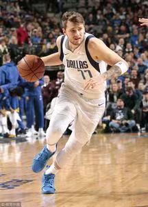 世俱杯2025-独行侠客场击败公牛，继续保持不败