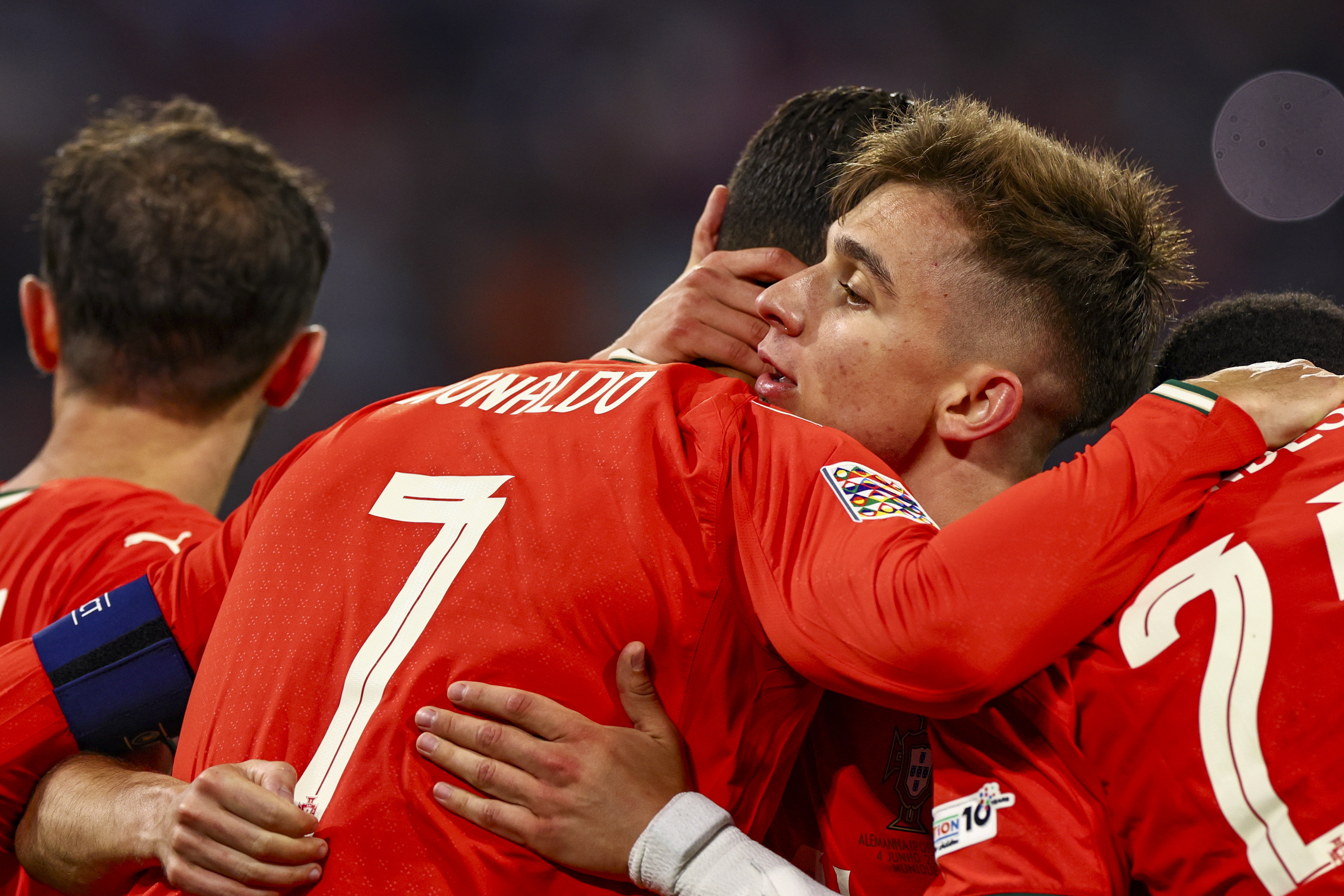 葡萄牙国脚受伤,欧国联或告别的简单介绍 葡萄牙国脚受伤,欧国联或告别的简单介绍