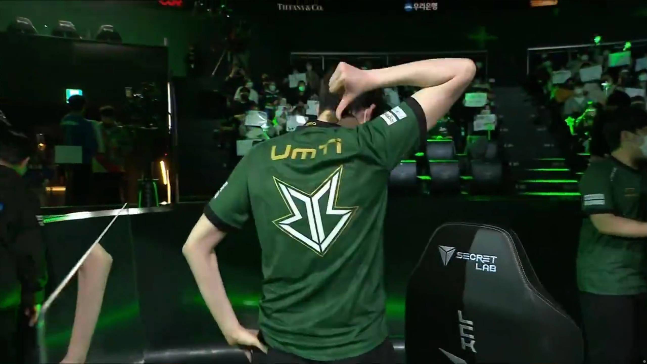 世俱杯赛程-包含BRO轻取100T，Canyon操刀奇招英雄翻盘峡谷大战半决赛，留下经典瞬间的词条