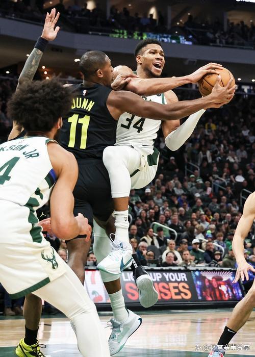 世俱杯奖金-火箭客场击败雄鹿，取得两连胜