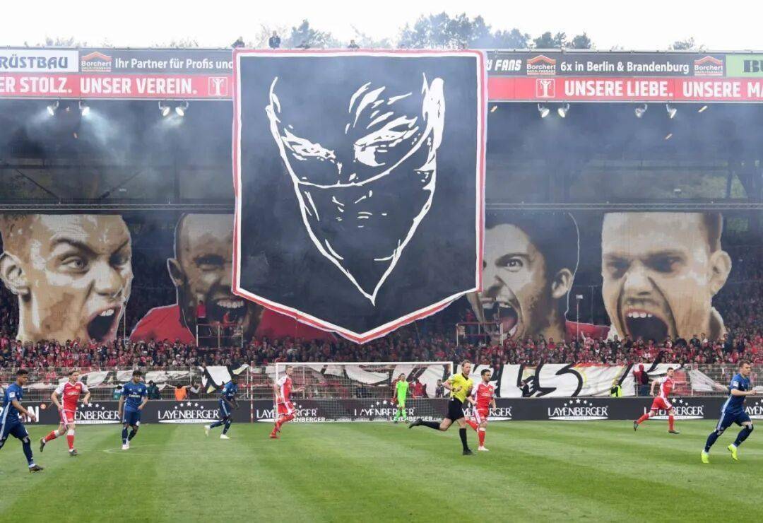 世俱杯官网-慕尼黑队风头无两，球迷狂欢不止