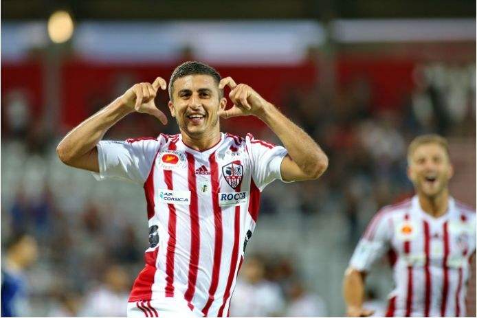 阿雅克肖在法甲比赛中获得积极成绩