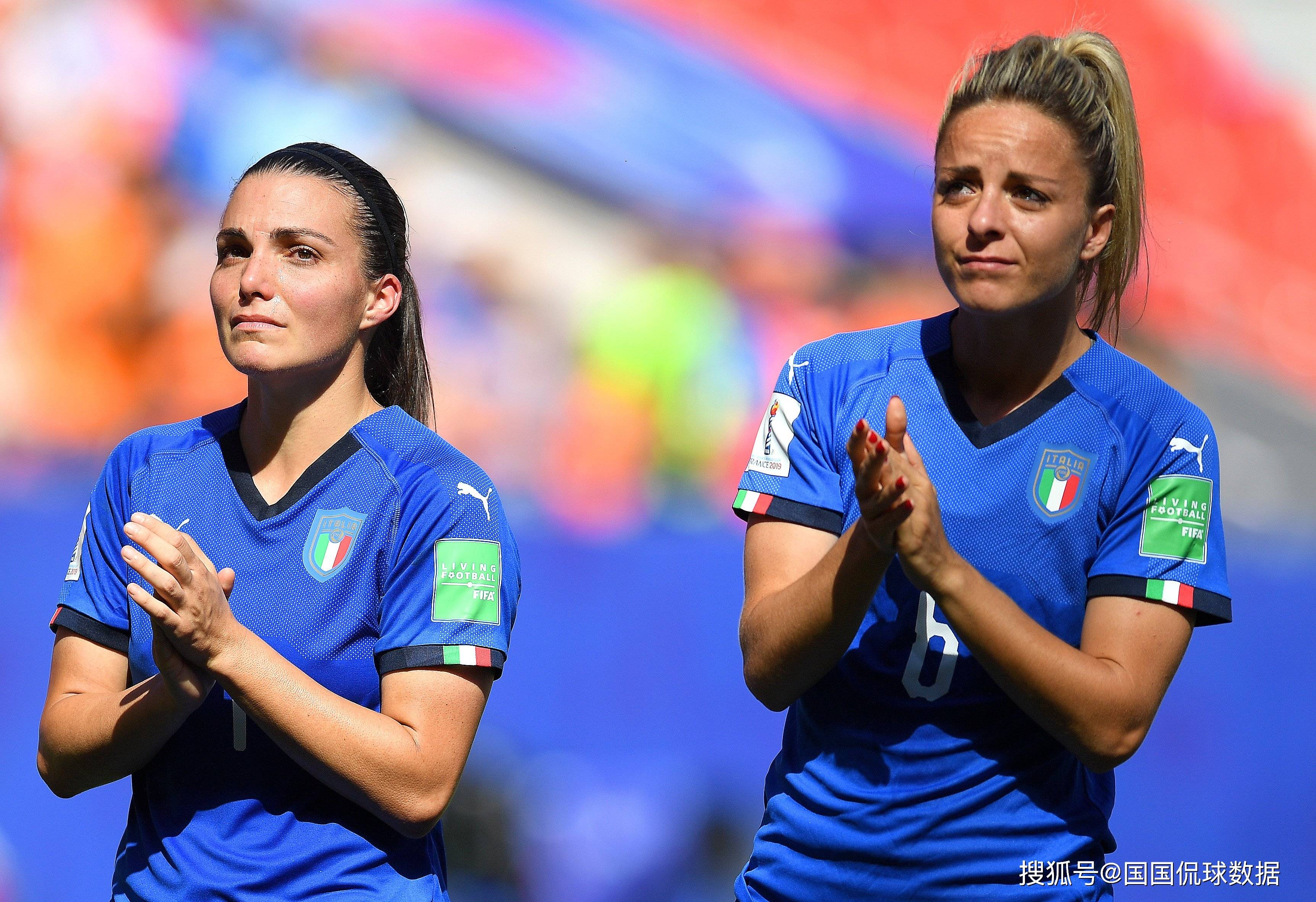 意大利女足队在比赛中取得冠军 意大利女足队在比赛中取得冠军