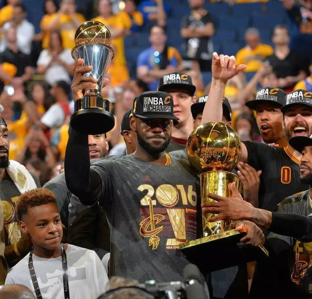 世俱杯改制-抓住胜机抢占先机,晋级决赛登峰造极