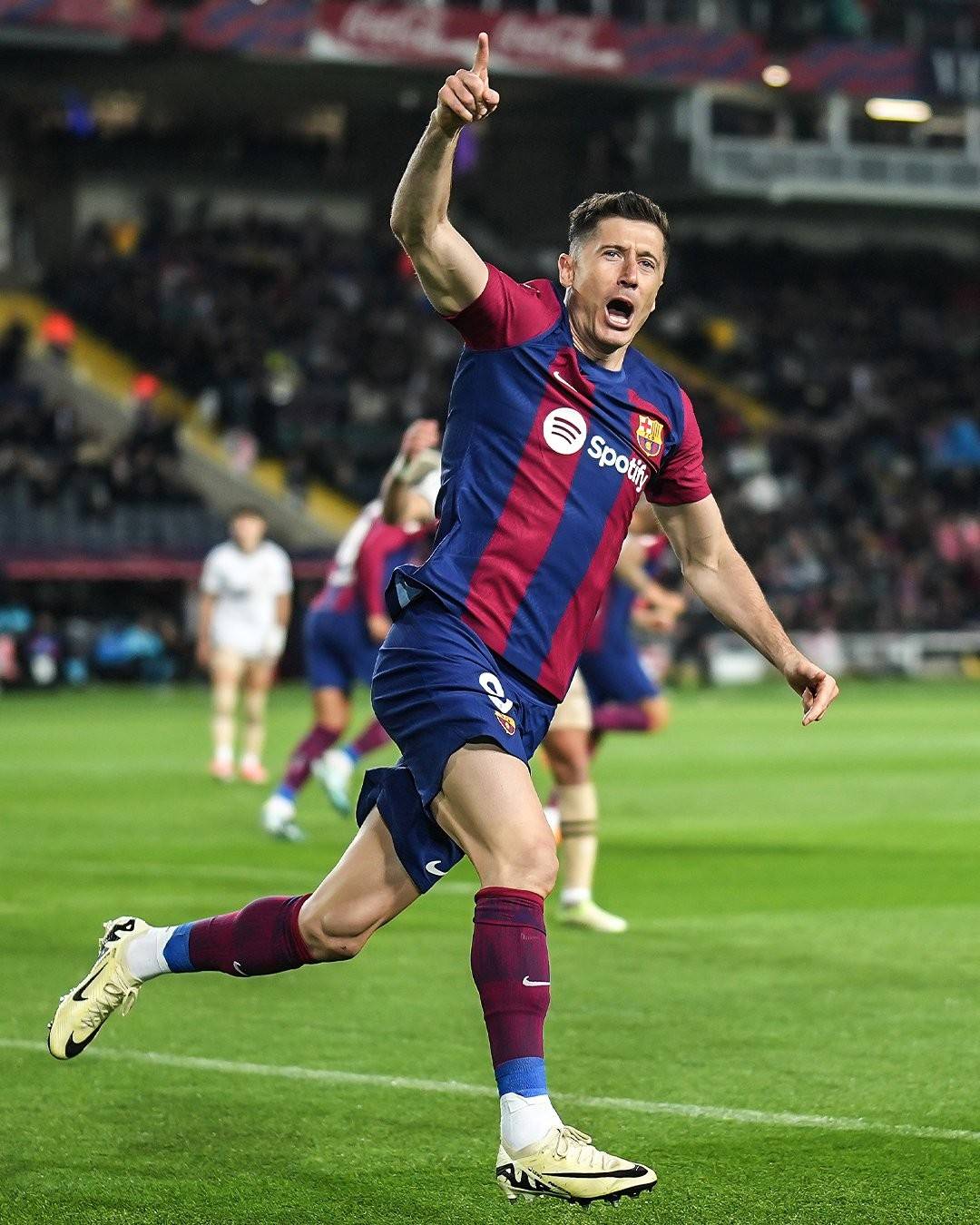 毕尔巴鄂主场失利，榜首位置受挑战