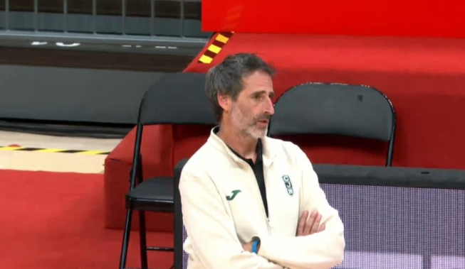 世俱杯官网-香港女篮气定神闲,轻松击败对手