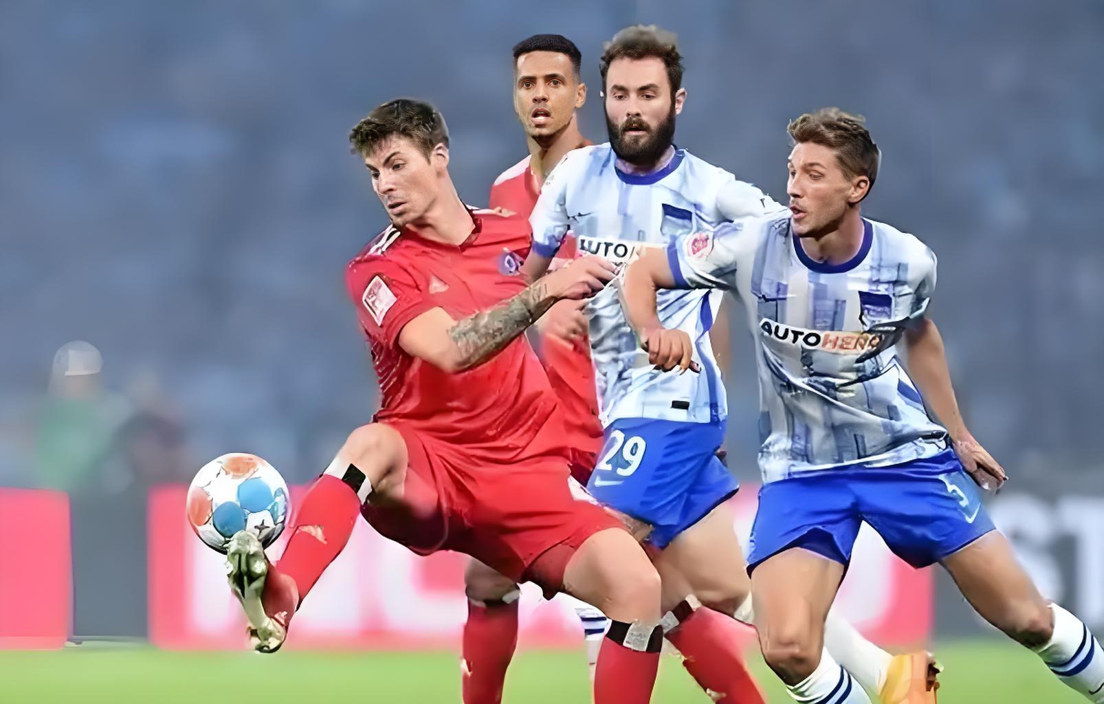 柏林联队在最近的比赛中取得胜利 柏林联队在最近的比赛中取得胜利