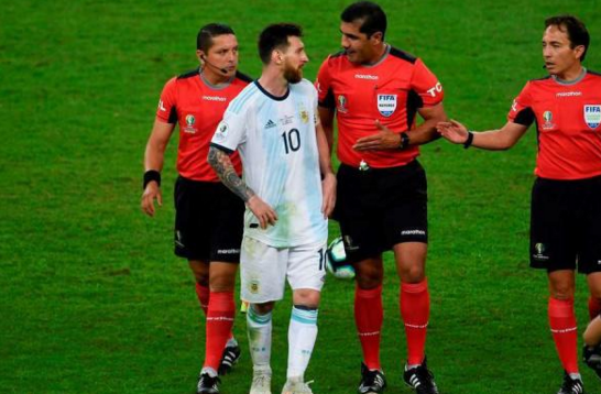 包含哥伦比亚碾压希腊,阿圭罗关键制胜的词条 包含哥伦比亚碾压希腊,阿圭罗关键制胜的词条